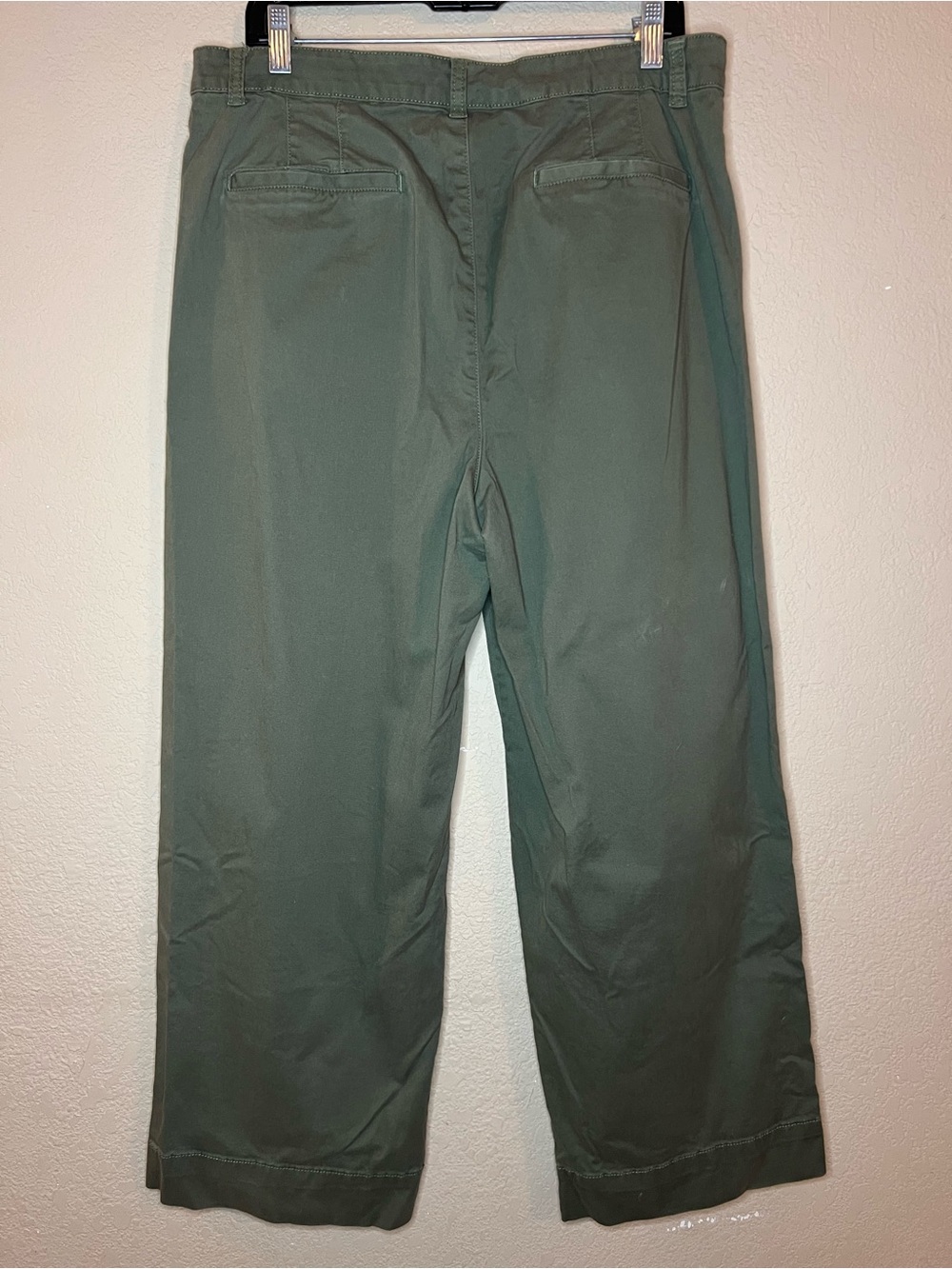 Women's Olive Green Capris - Classic Straight Fit - Picture 1 of 2